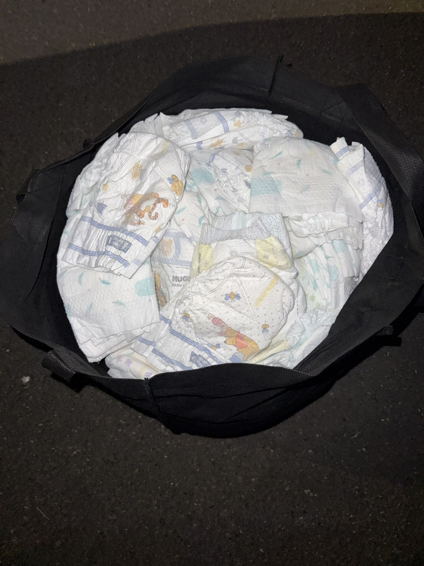 For Sale: Adorable Newborn to 1-Month Diapers – Your Little One’s New Best Friend!