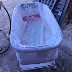 Simmons Bassinet 