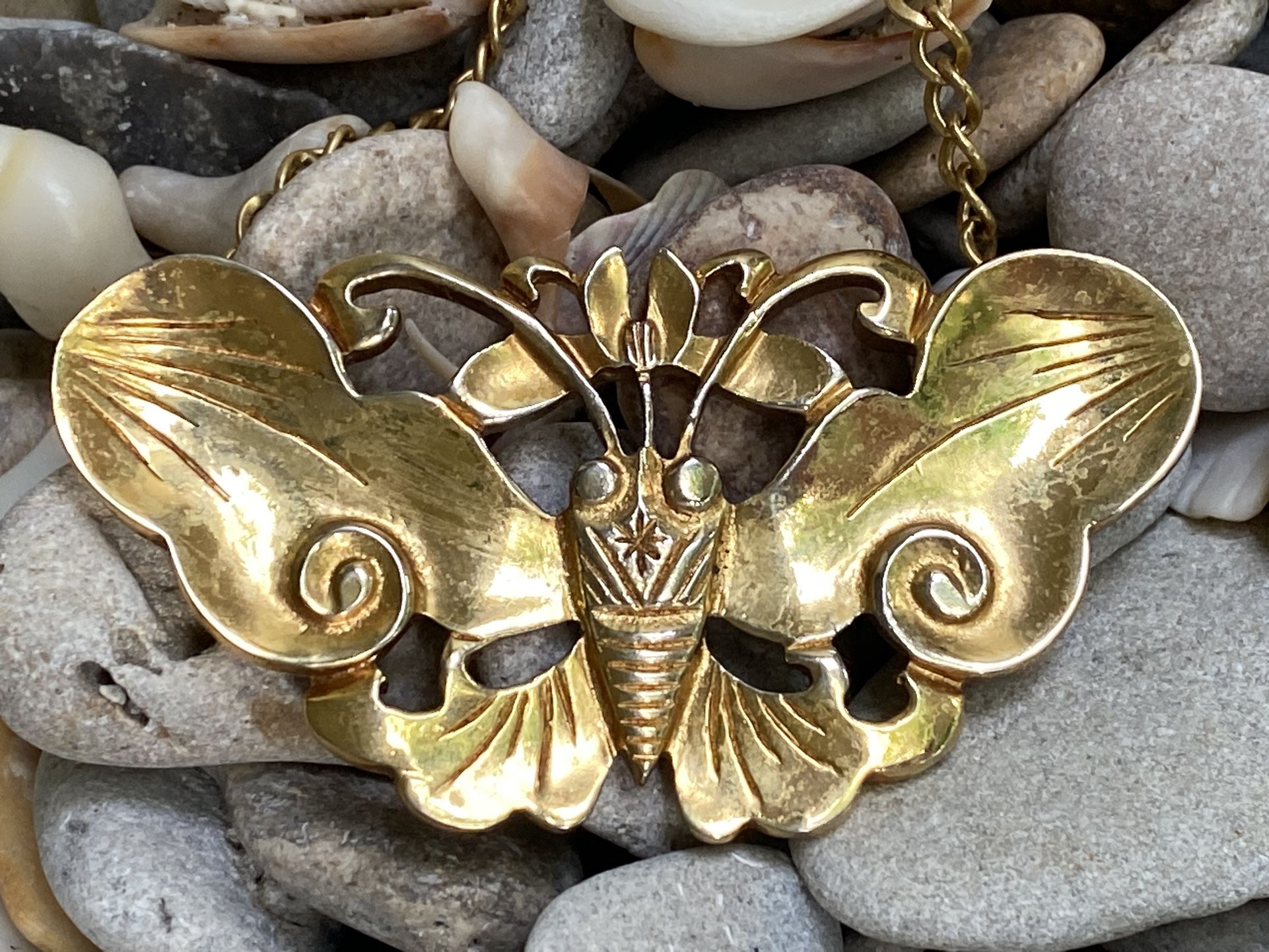 Vintage Gold Tone Large 3” Butterfly Choker Jewelry Necklace 