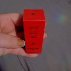 Long Lasting Hydrating Lipstick #28