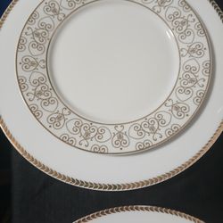 Set Of 4 Dinner & Salad Plates