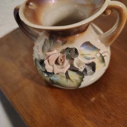 Beautiful Vintage 2 Handled Vase 