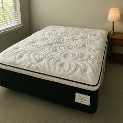 Brand New Queen Size Mattress 14” Thick 🌟 Pillow Top – Factory Direct! Also available in Twin, Full & King. Ask about our Same-Day Delivery 🚚 