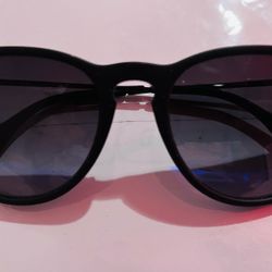 Ray-Ban Sunglasses RB4171 Erika 622/8G 54-18 145 3N — Matte Black, Gray Gradient, Non-Polarized