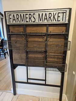 Farmers Market organizer