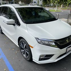 2020 Honda Odyssey Elite White Van w Handicap Upgrades