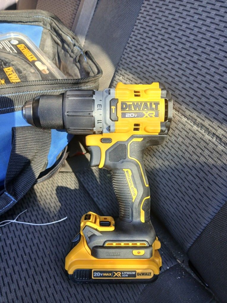 Dewalt Hamer Drill & Baterie