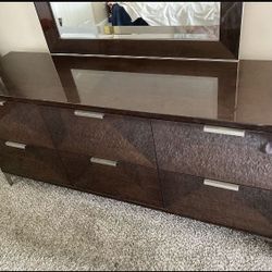 Brown Dresser Set (with mirror) 
