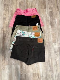 24 Levi (4) and PacSun (1)