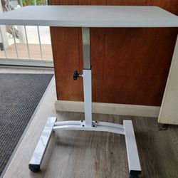 Adjustable Table 