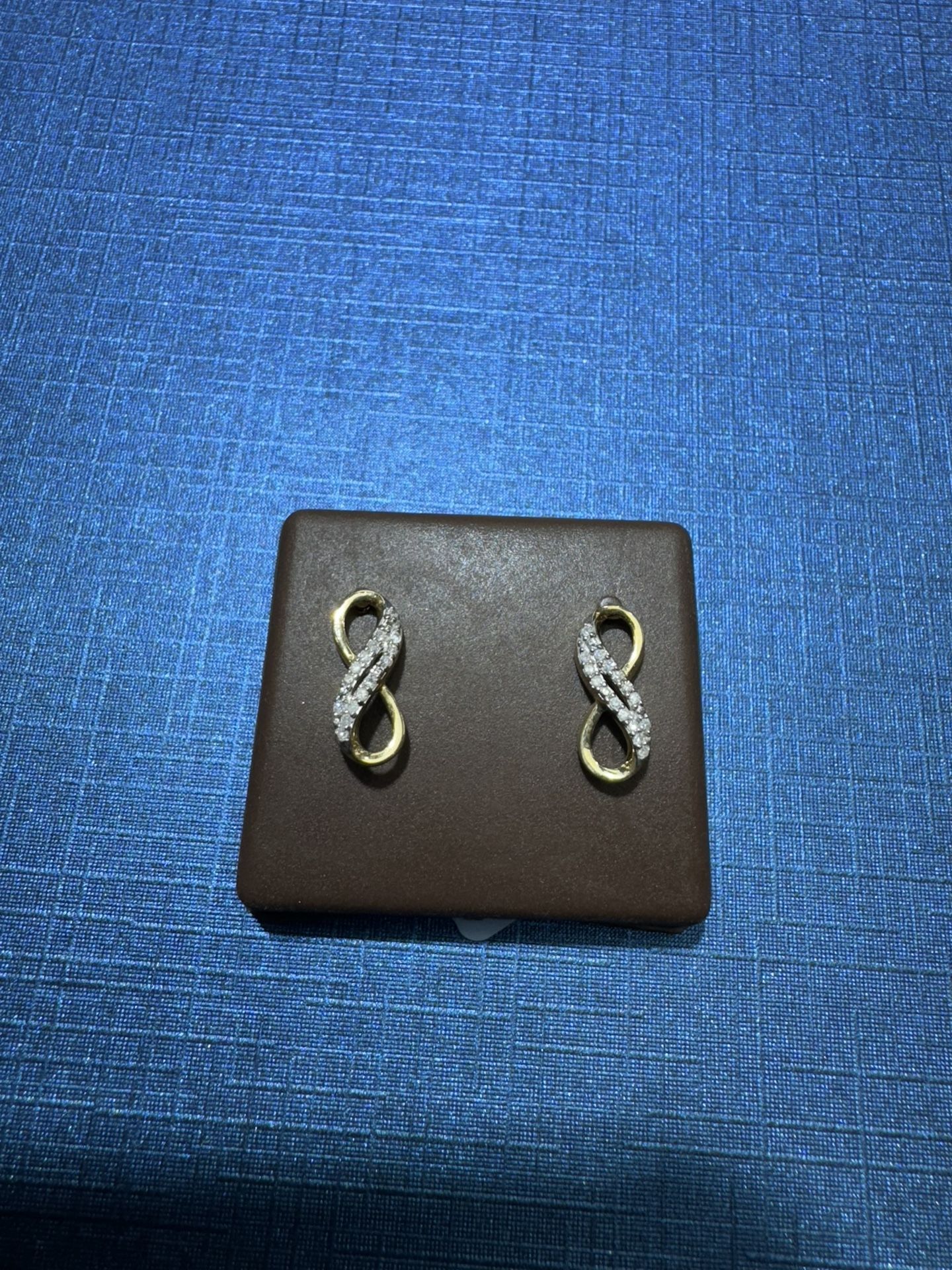 10k Diamond Infinity Stud Earrings