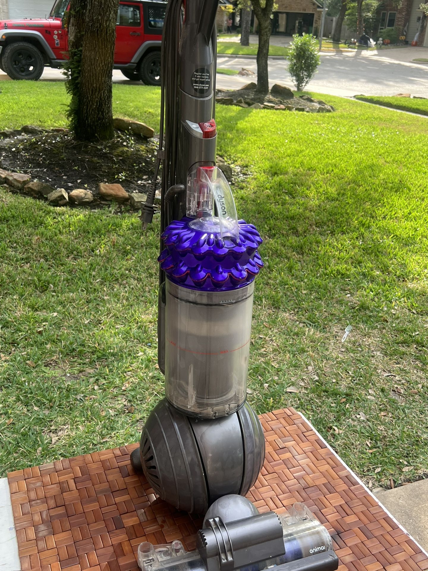 Dyson Vacuum 35$