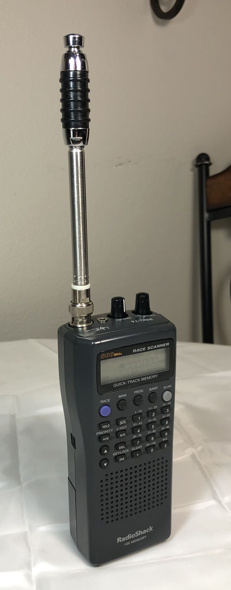 Vintage Retro Tech Classic RadioShack PRO74 UHF VHF AIR 800MHz Race