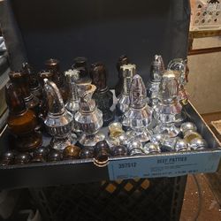 AVON 1970 CHESS SET
