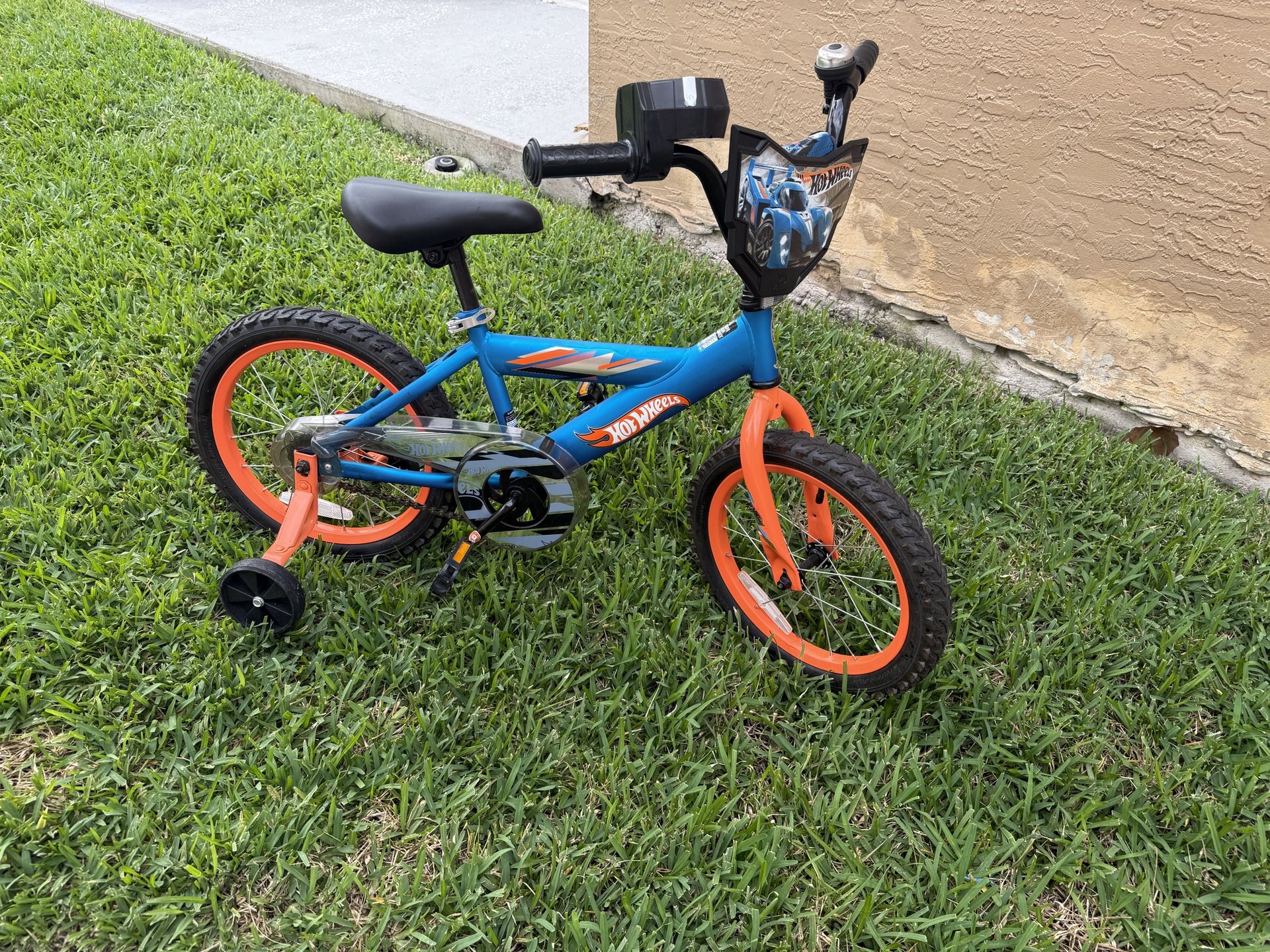 Hot wheels Bike 16” with realistic sounds