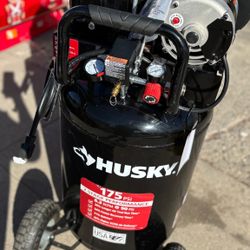 Compresor Husky. 30 Galones