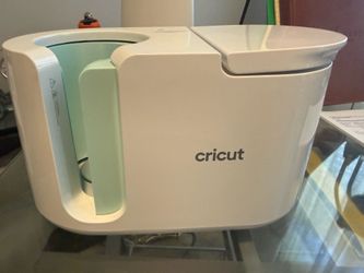Cricut Joy + Cricut Mug Press Bundle — Excellent Condition