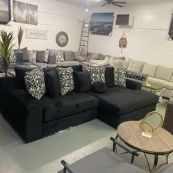 Big Black Comfortable Sectional ‼️available In Grey ‼️