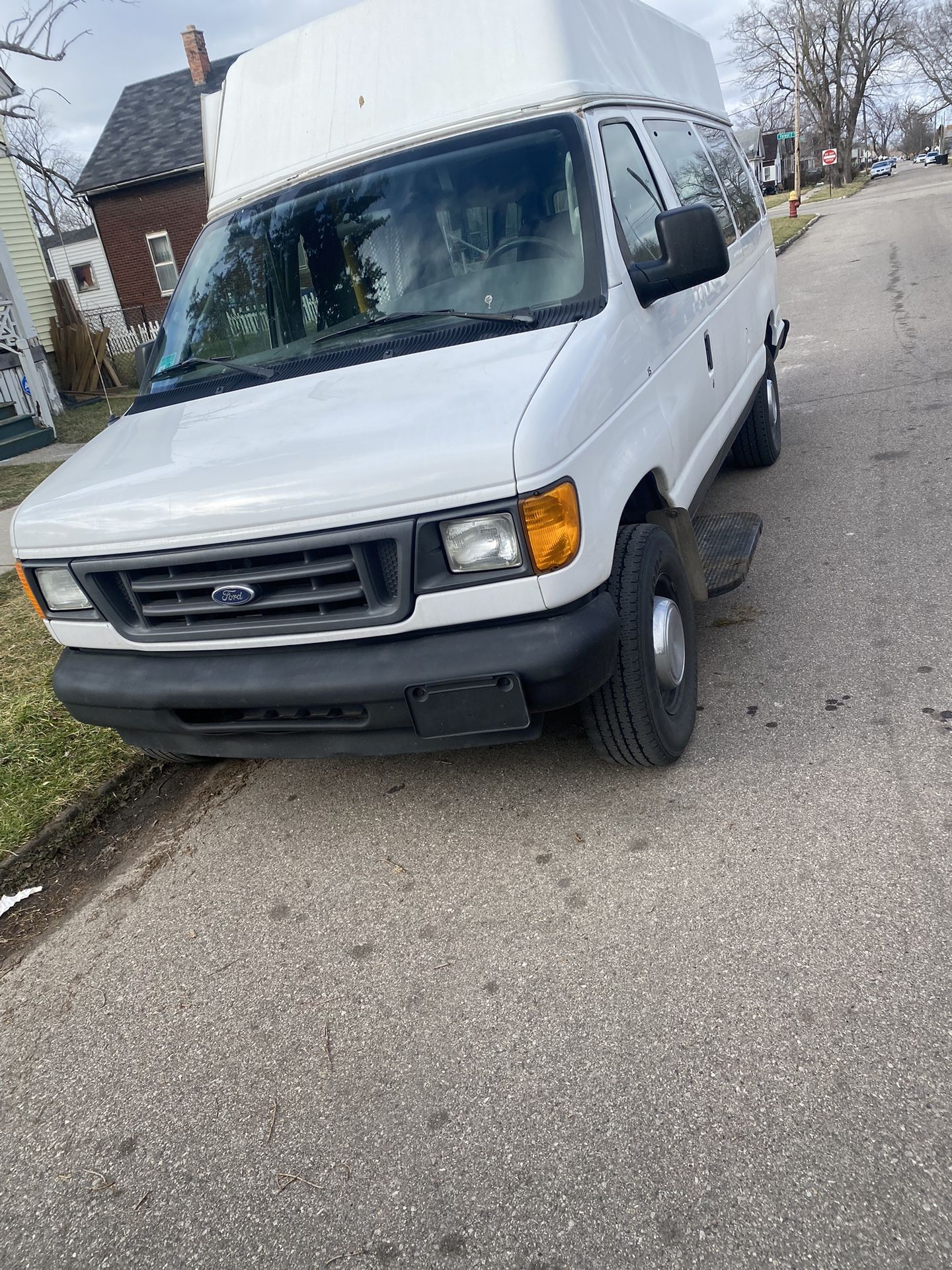 2003 Ford Econoline