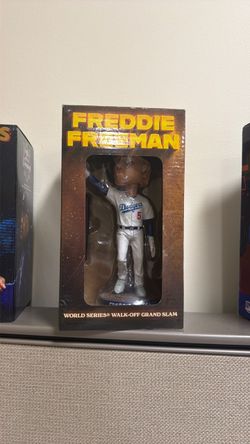 Freddie walk off