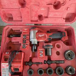 Milwaukee Knock Out Set