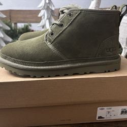 UGG Neumel Size 7