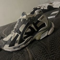 balenciaga runners
