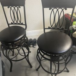 Beautiful Bar Stools Set 