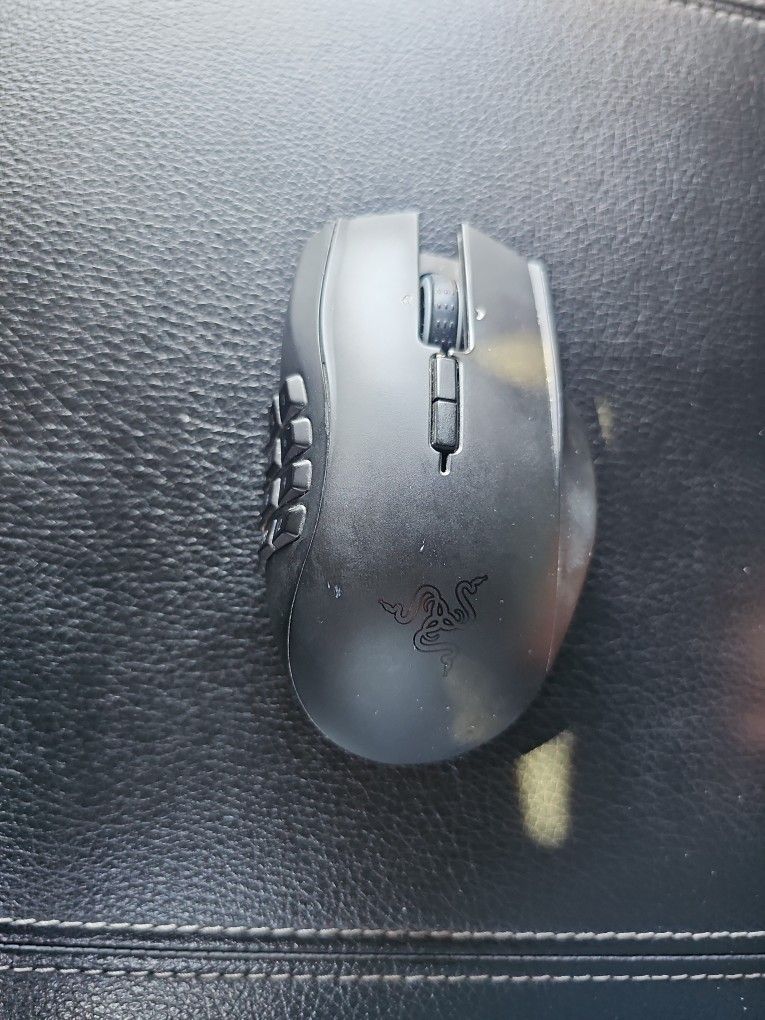 Razer Naga Epic Chroma Wireless Mouse