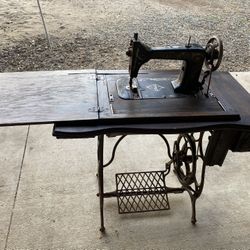 Damascus Sewing Machine 