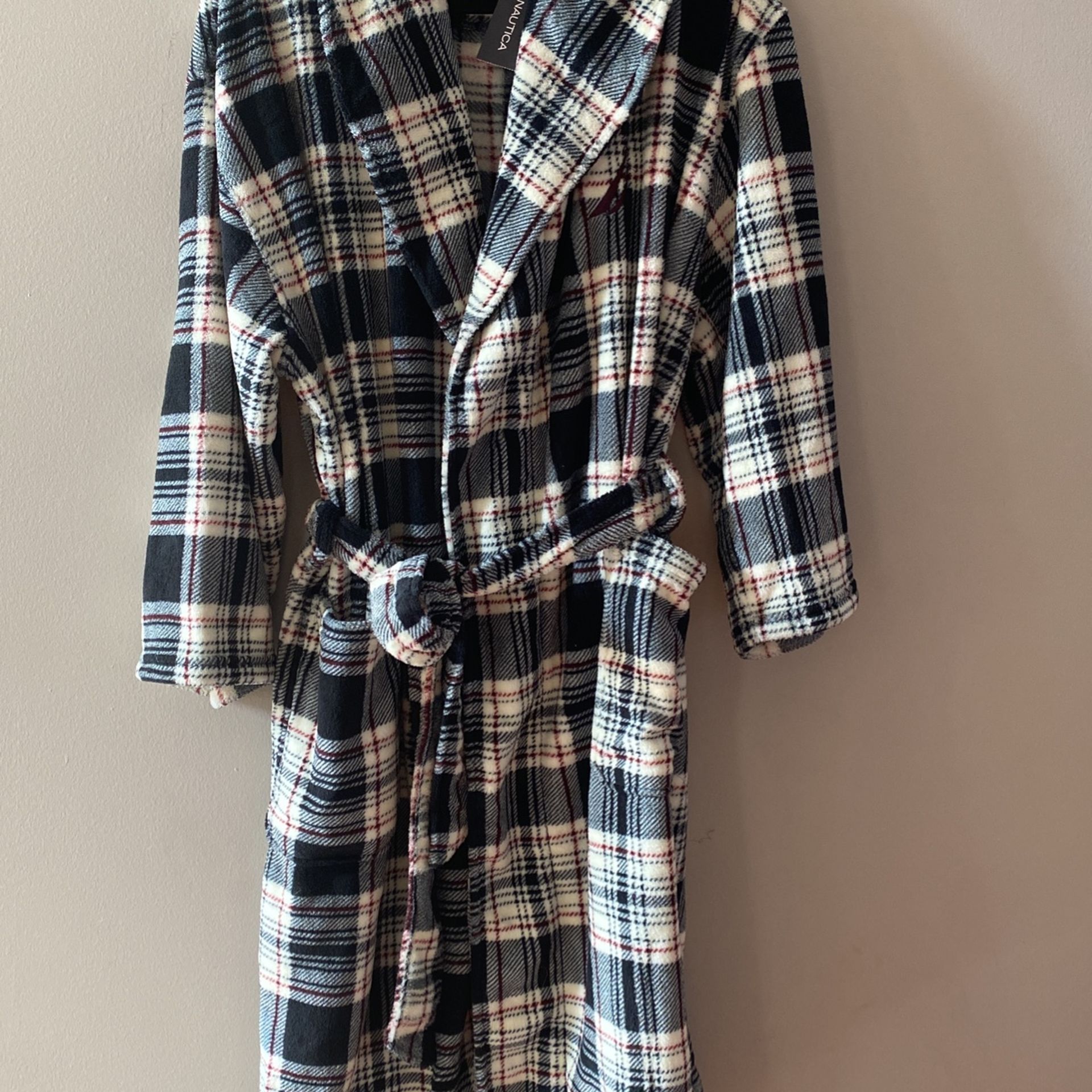 NĂ¡utica Soft And Cozy Bath Robe