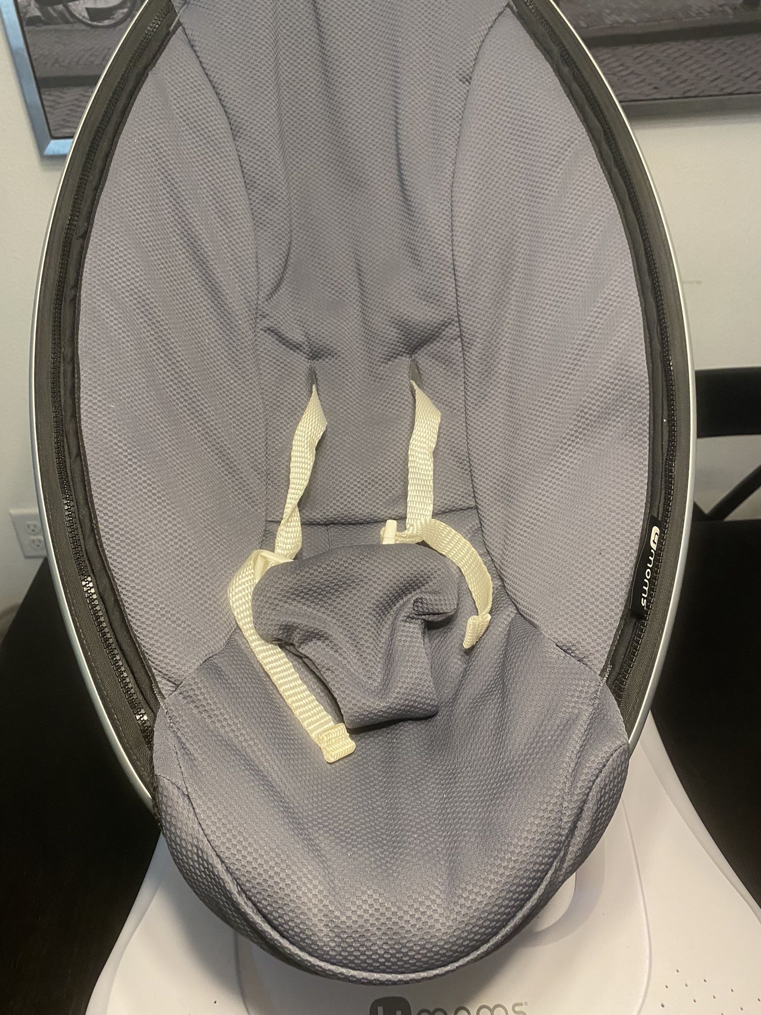4 Moms Baby Seat With Soothing Motion And Music