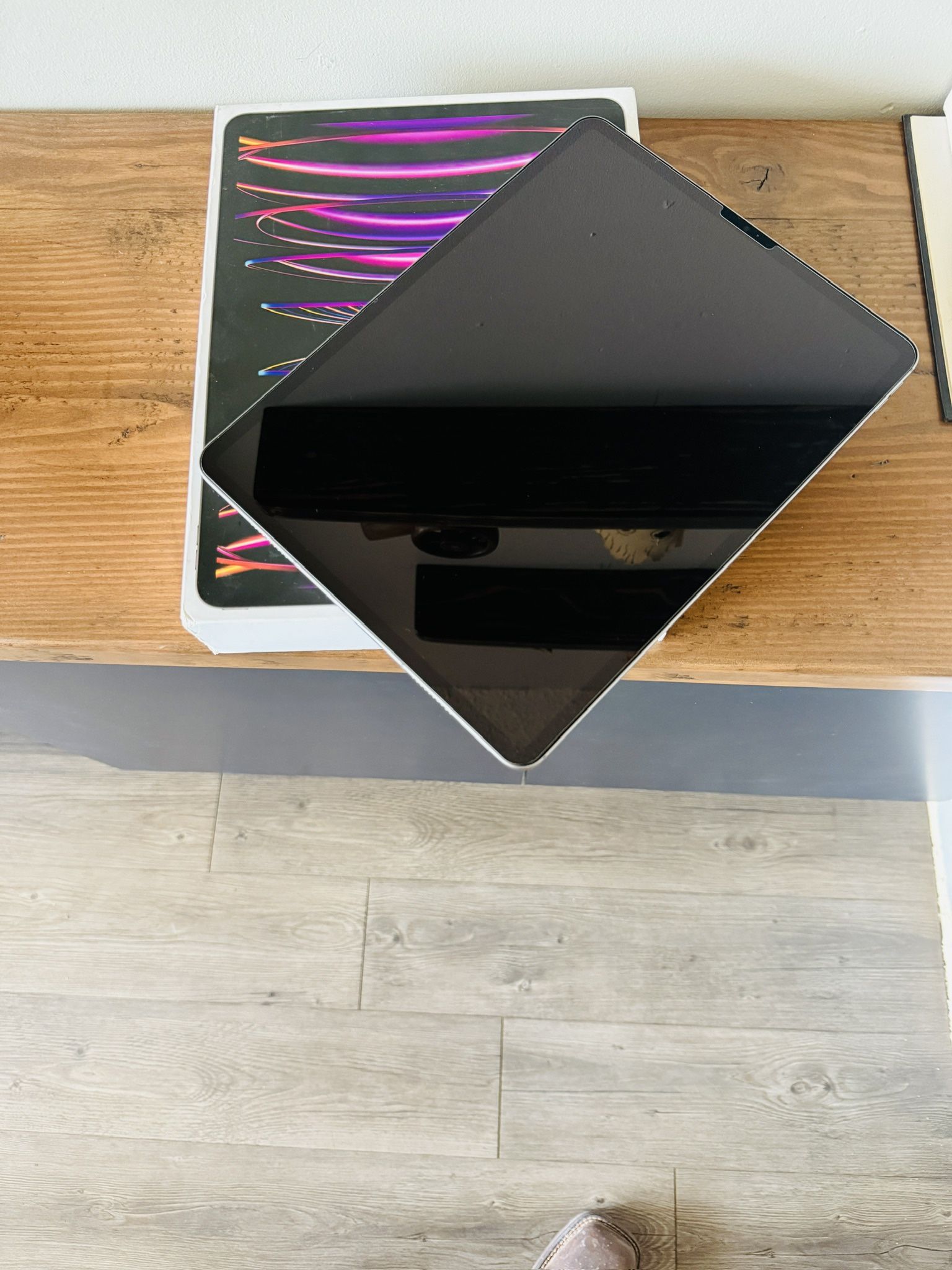 iPad Pro 12.9 Inch 6th Generation 128gb WiFi + Cellular