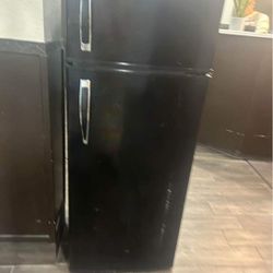 Medium Sized Refrigerator 