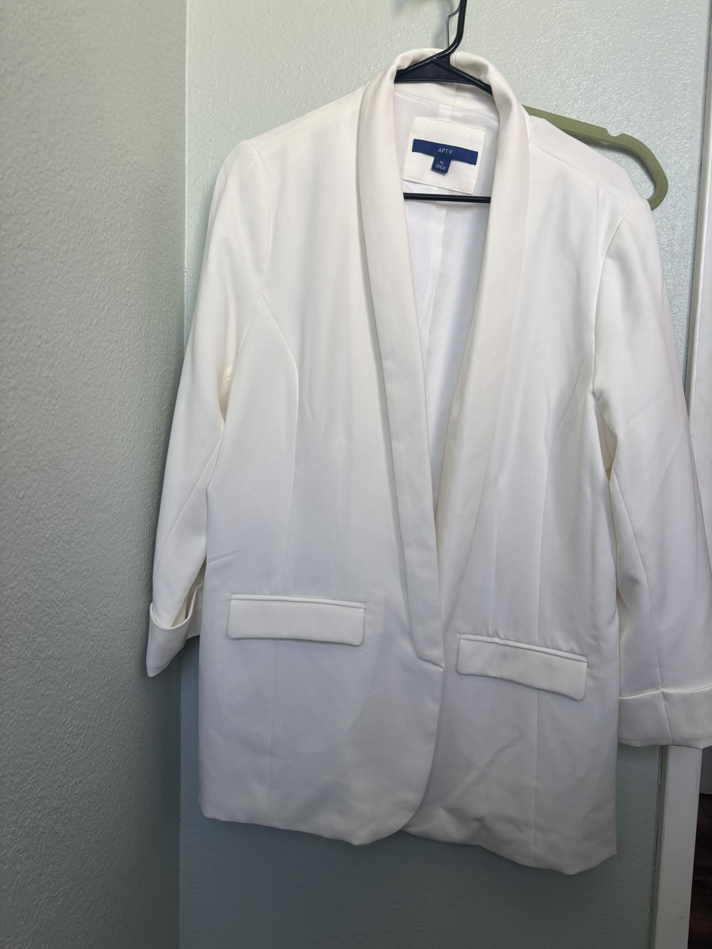White Blazer XL