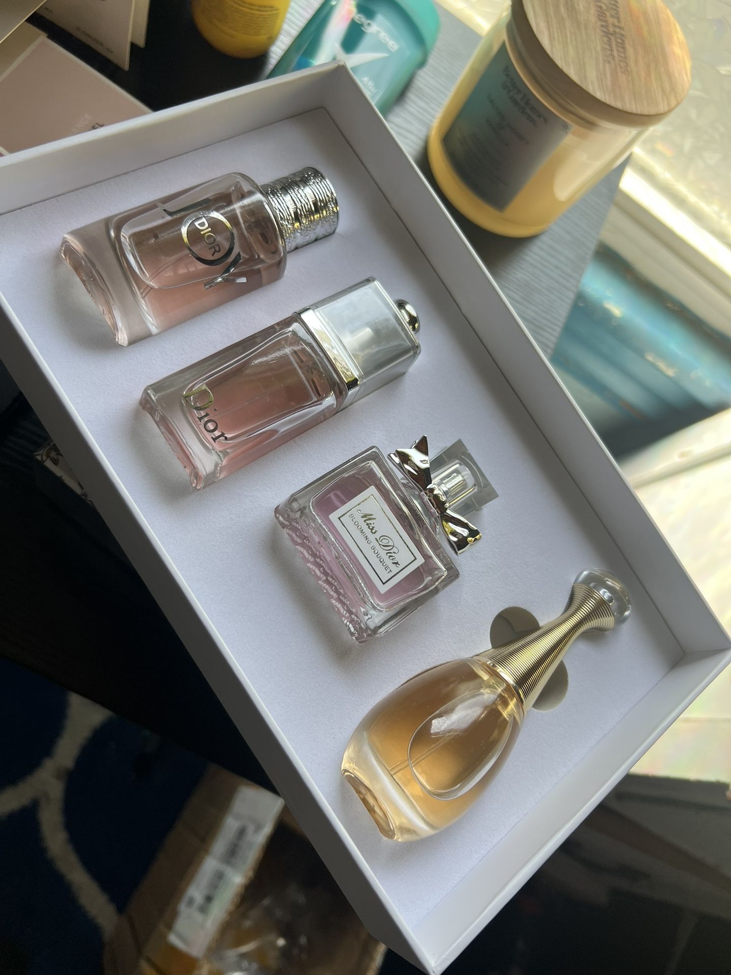 Woman’s Perfume Set