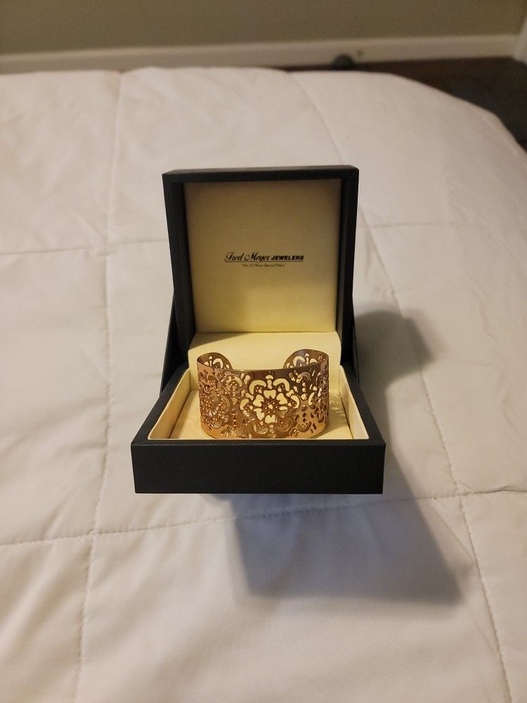 WRIST CUFF ROSE GOLD