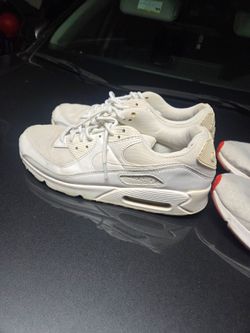 Nike white airmax 10
