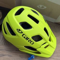 Giro Adults Universal Fit Bicycle Helmet, brand new in box!  