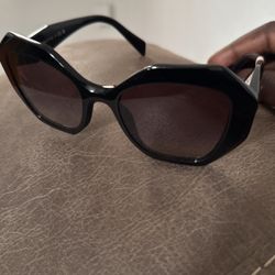 Prada Burberry Versace And Coach Glasses 