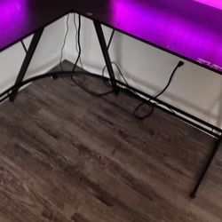 L SHAPED GAMING DESK