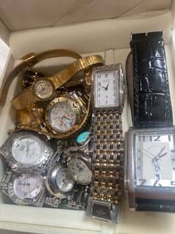 Lot of 12 Watches
