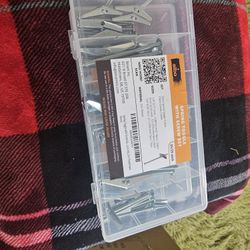 Heavy Duty Wall Anchors Kit