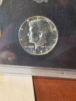 Beautiful collectible set of proof coins