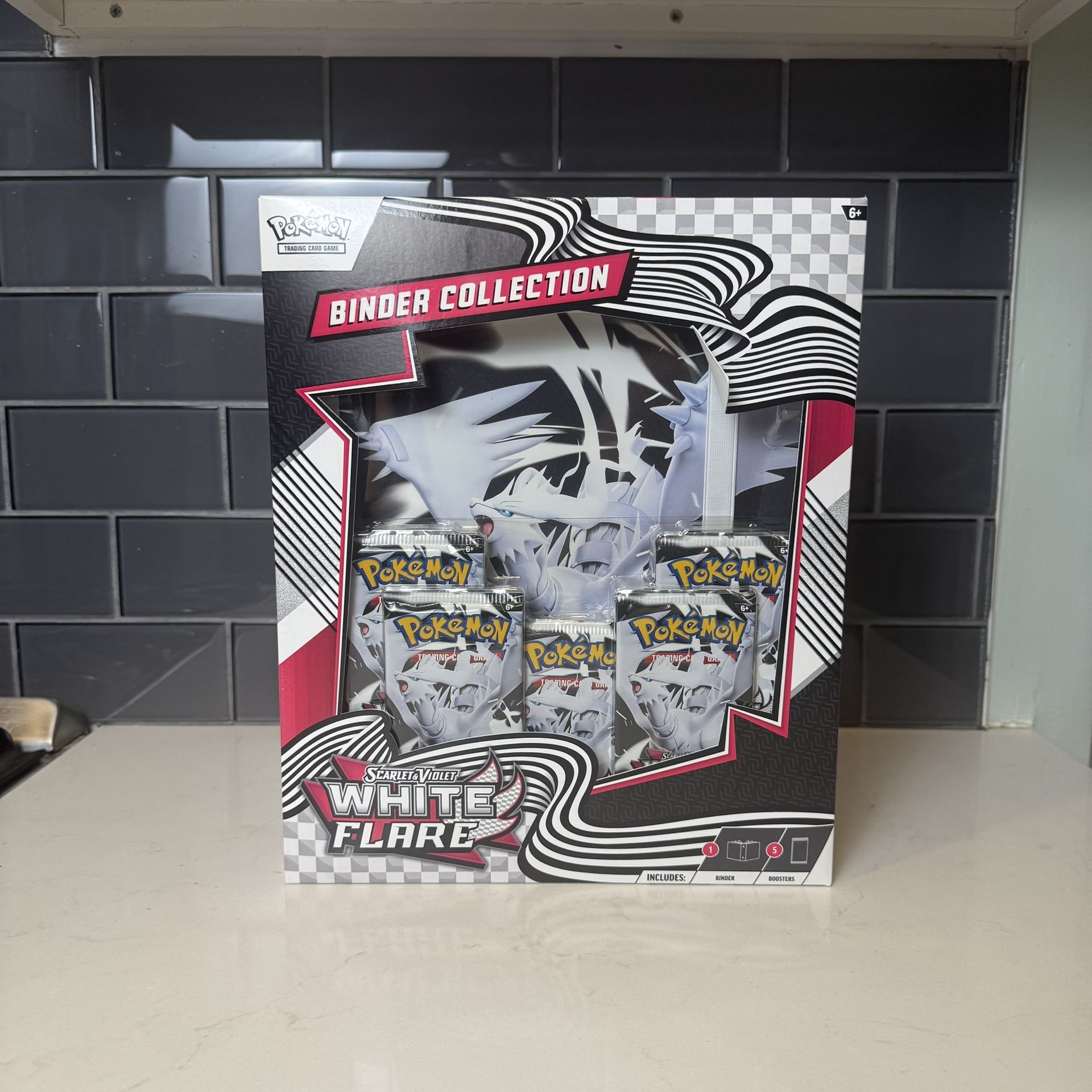 POKEMON TCG White Flare Binder Collection