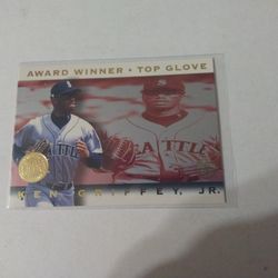 1995 Fleer Ultra Ken Griffey Jr Award Winner Gold Medallion Baseball Card