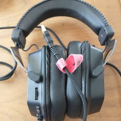 Viper USB wired headphones adjustable volume control