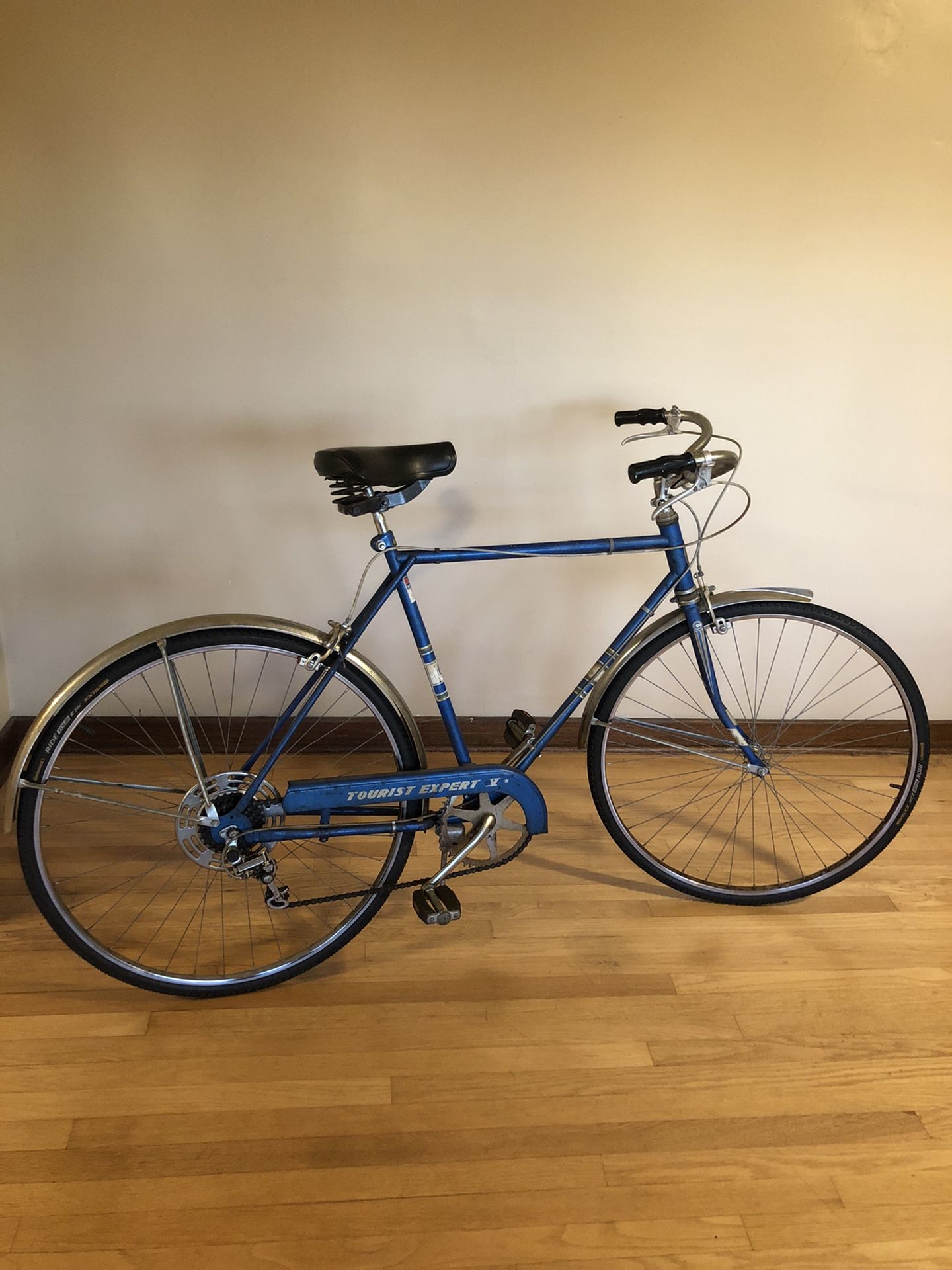 Columbia Tourist Expert 5-Speed Bike - Vintage - New Tires