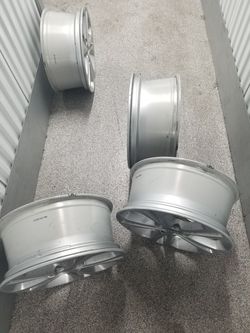 18" stock Dodge Durango wheels