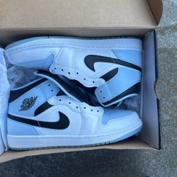 Nike Air Jordan 1 Mid Ice Size 12